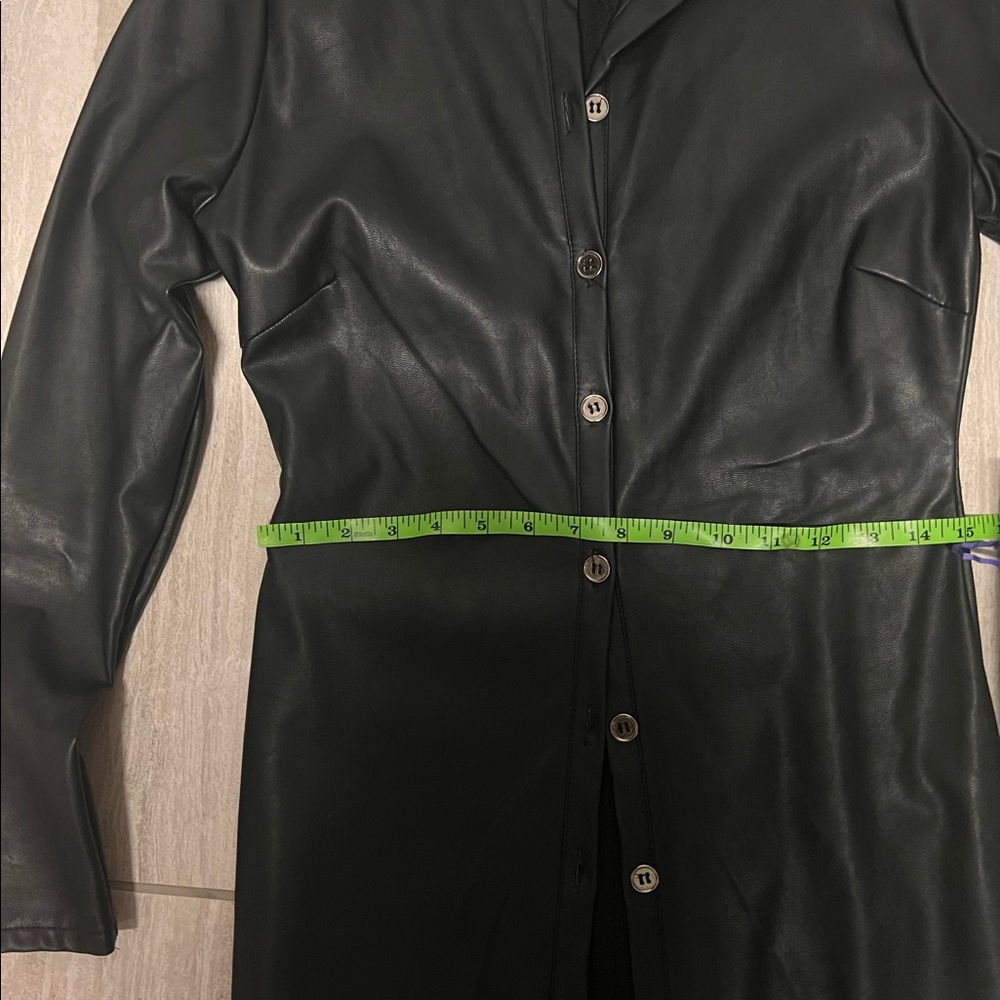 Dress - Picture 5 of 6